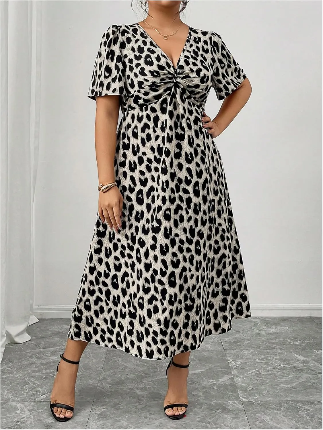 Floerns Women's Plus Size Cheetah Midi Dress Twist Front V Neck Short Sleeve A Line Dresses