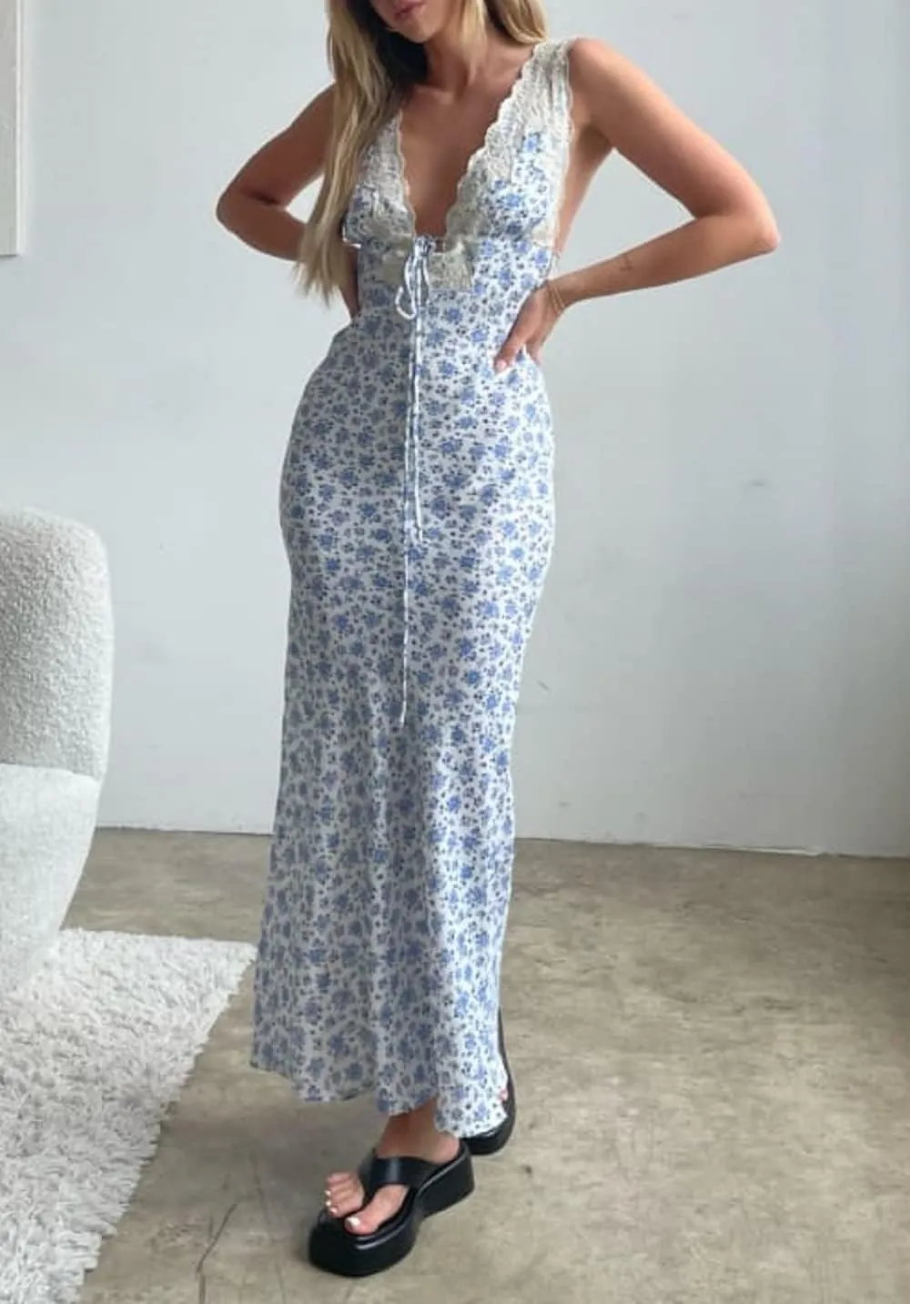 Juakoso Women Y2K Floral Printed Maxi Dress V Neck Backless Long Dress Sleeveless Going Out Sundress Summer Beachwear