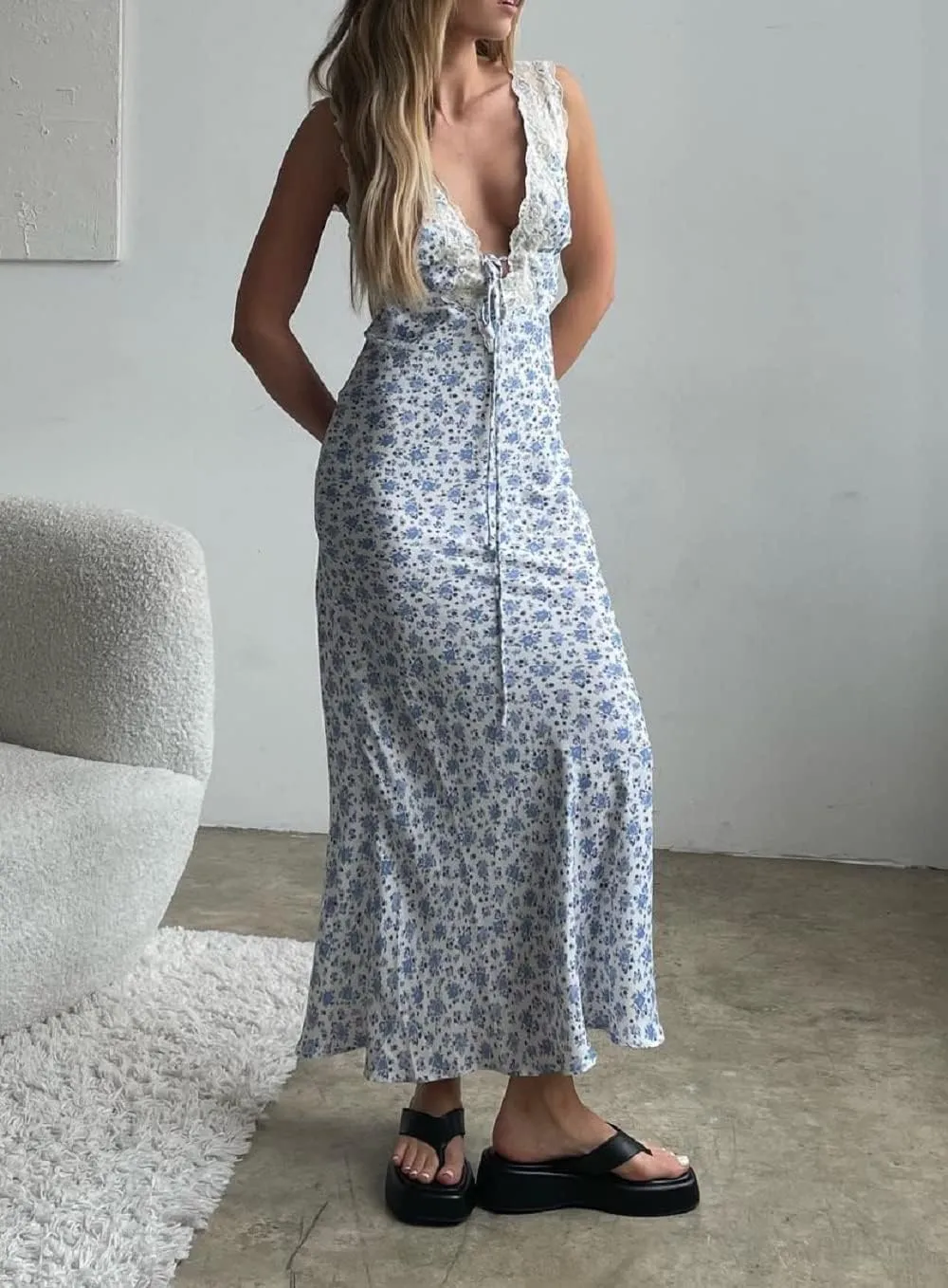 Juakoso Women Y2K Floral Printed Maxi Dress V Neck Backless Long Dress Sleeveless Going Out Sundress Summer Beachwear