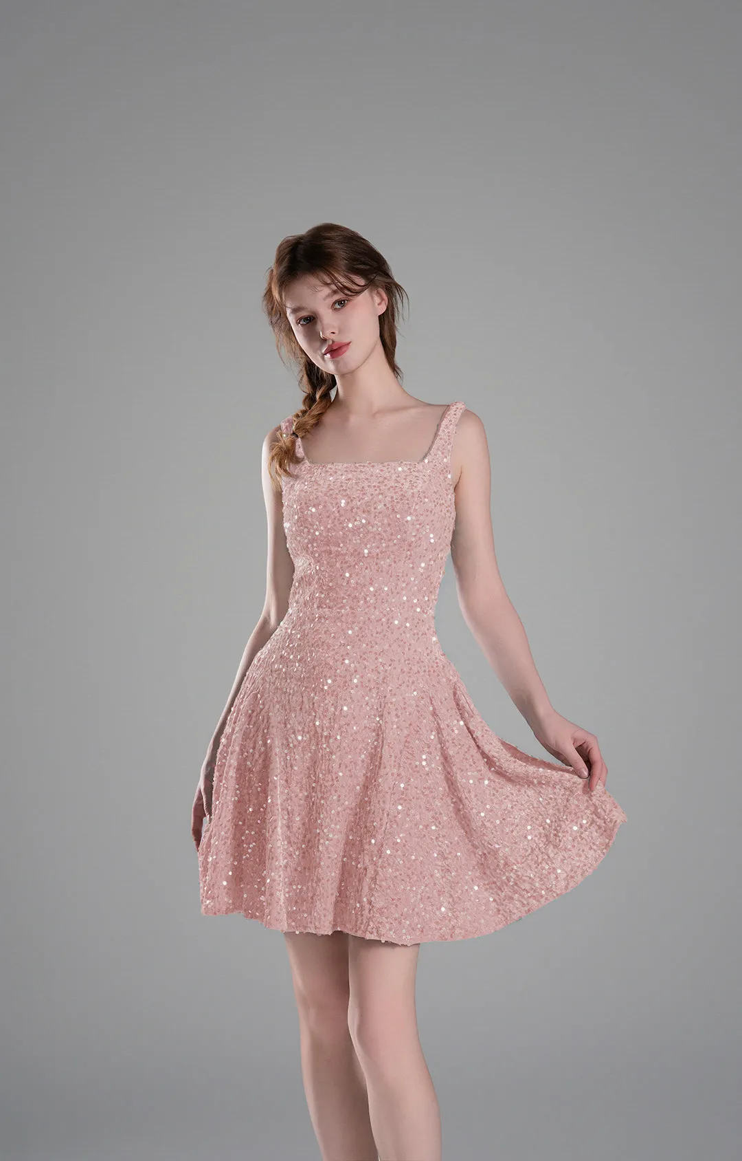 Square-Neck Wide Straps Sequins Pleated Dresses