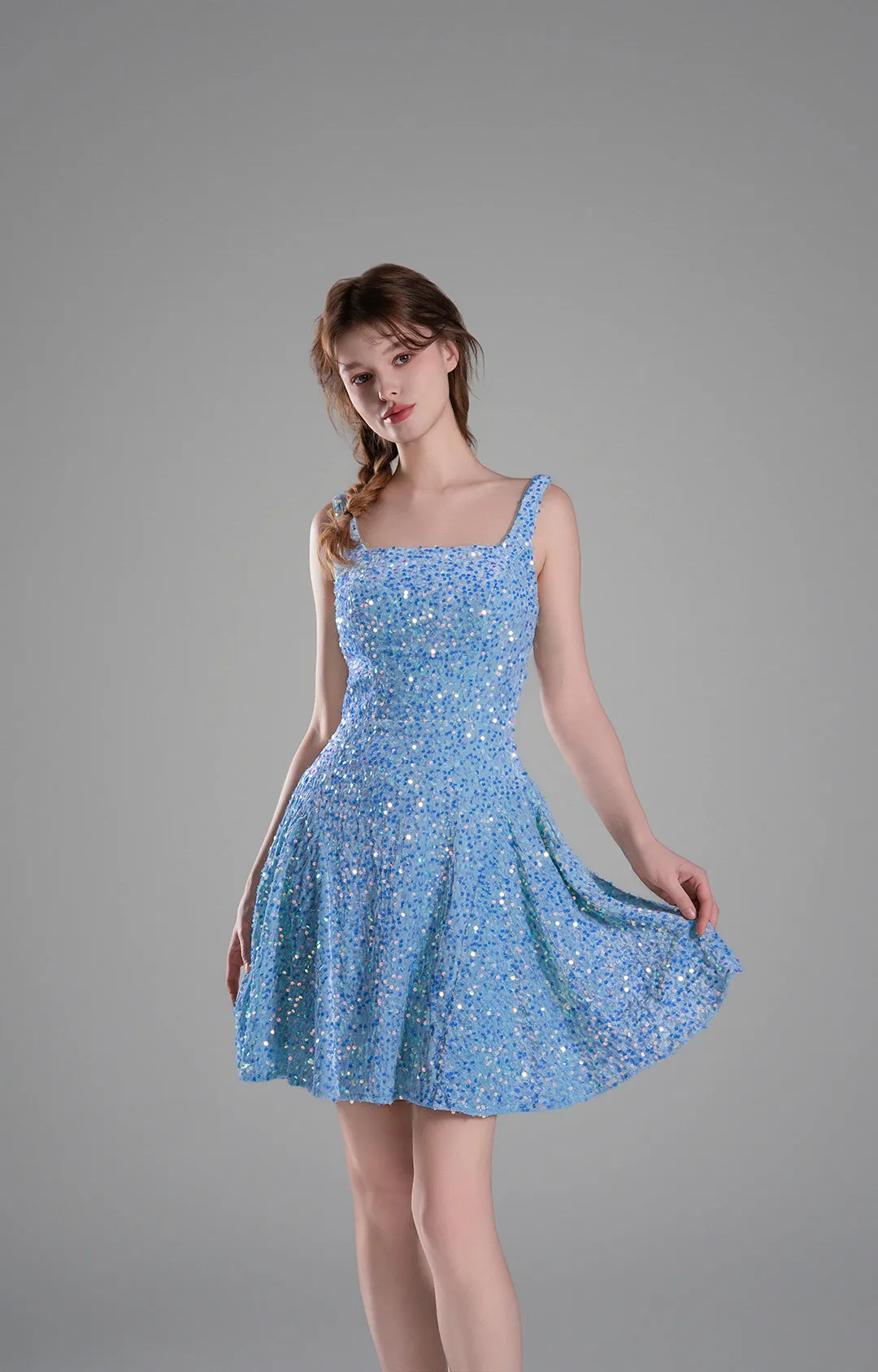 Square-Neck Wide Straps Sequins Pleated Dresses