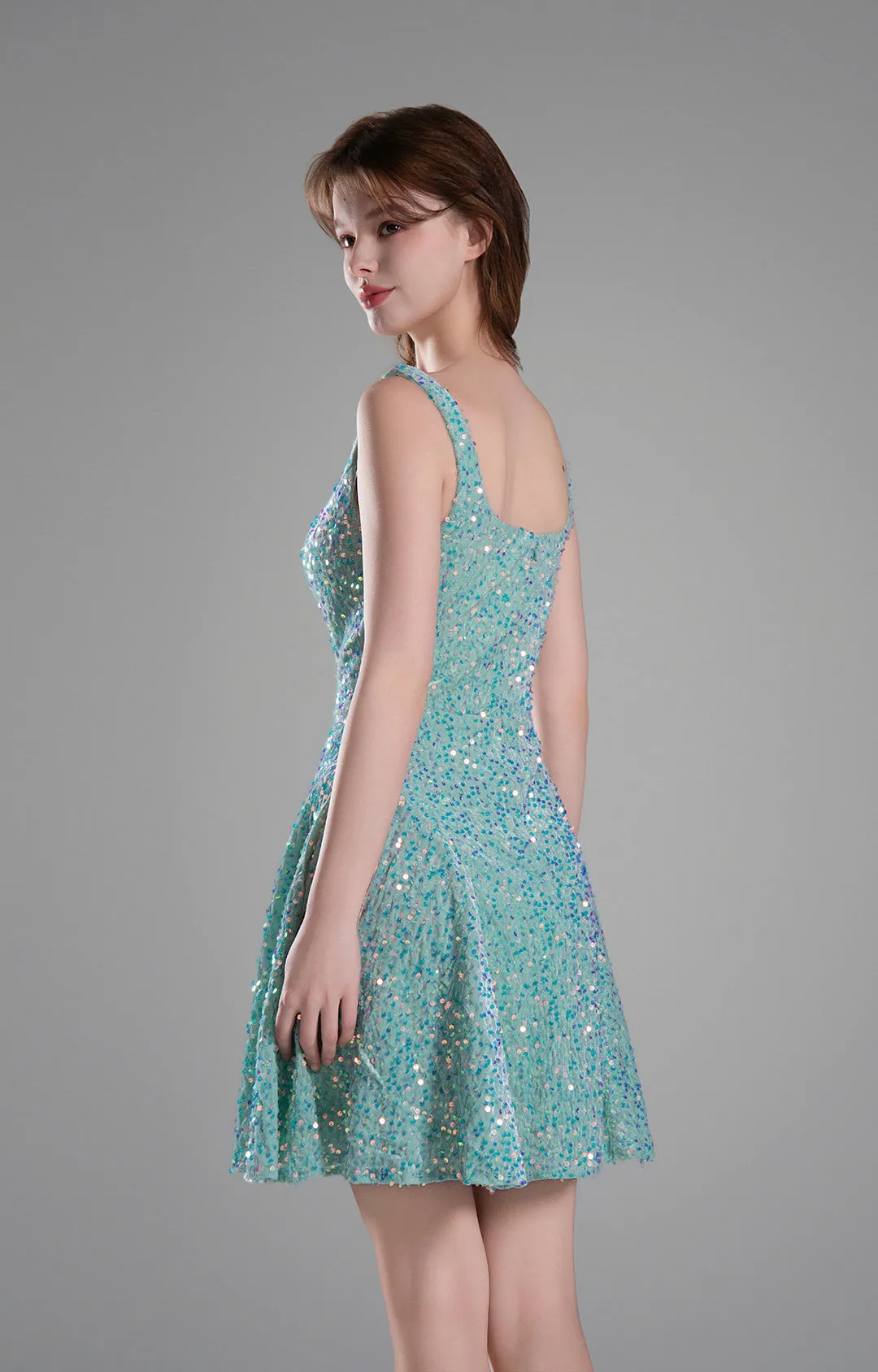 Square-Neck Wide Straps Sequins Pleated Dresses