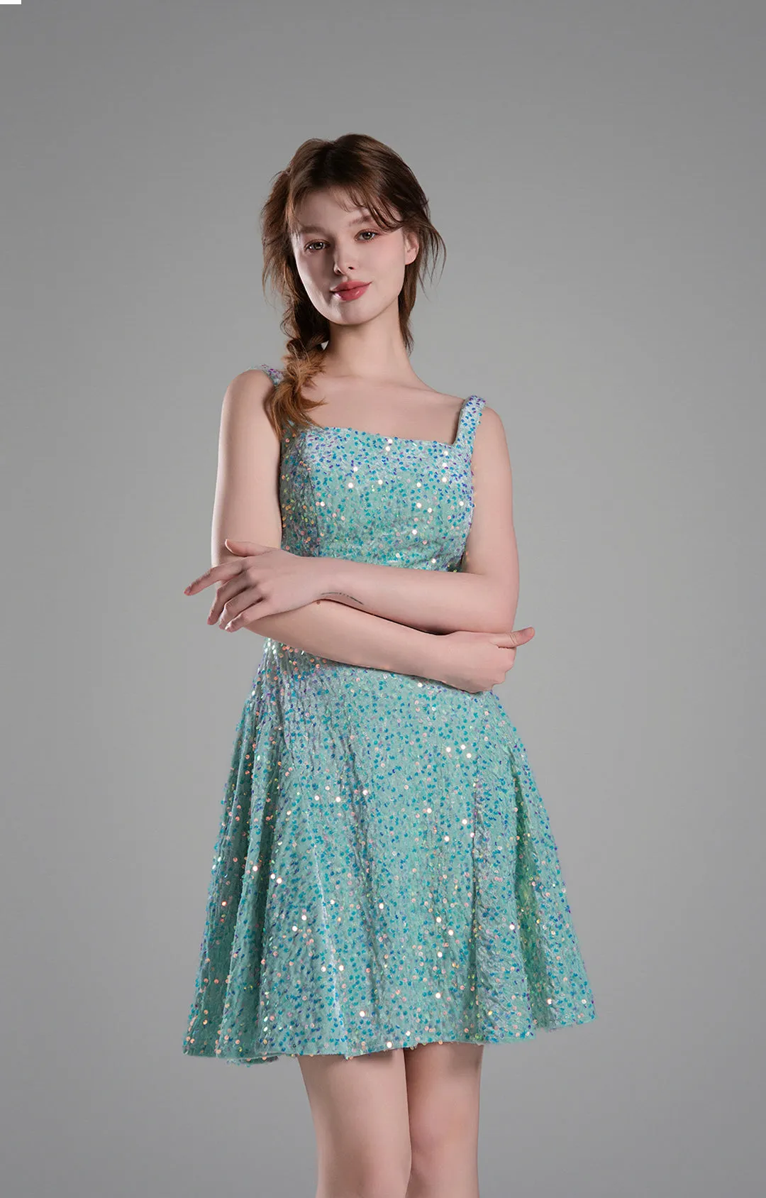 Square-Neck Wide Straps Sequins Pleated Dresses