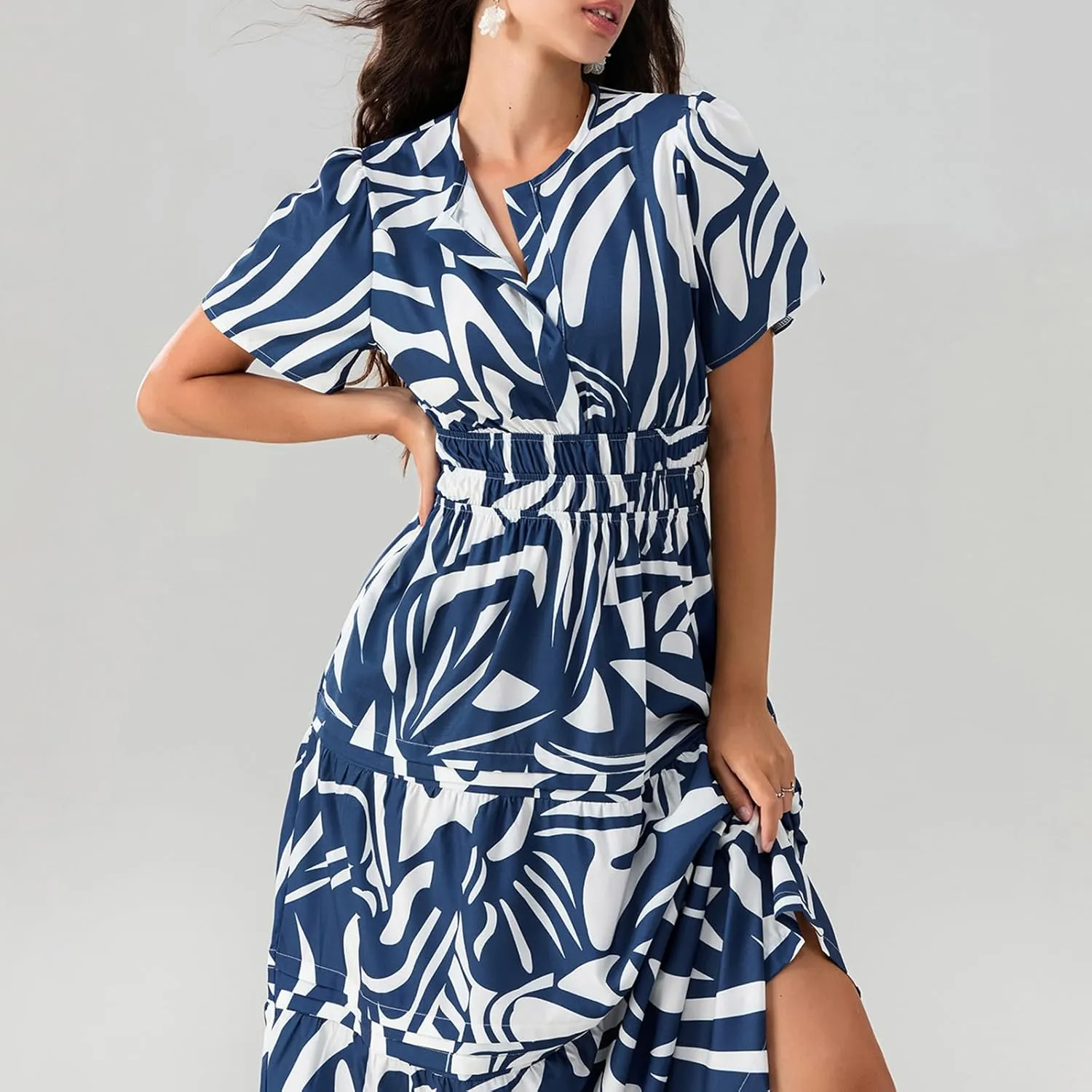 Women Short Sleeve Maxi Dress Boho Smocked Waist Sundress V-Neck Floral Tiered Ruffle Long Beach Dresses with Pockets