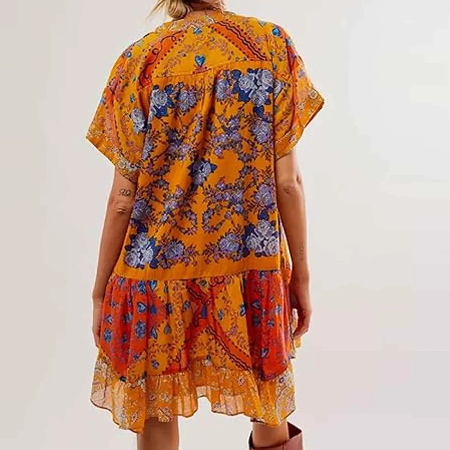 Womens Boho Summer Dresses Short Sleeve Ruffle Hem Dress V Neck Floral Mini Dress Beach Sundress Vacation Outfits